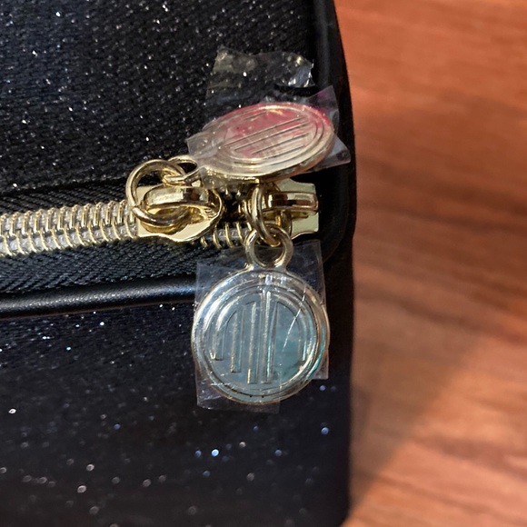 Merle Norman Cosmetics Case, Set of 3 - NEVER USED - Picture 3 of 15